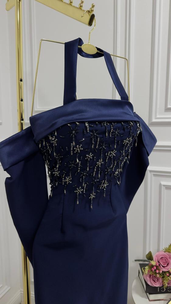 فستان باربي المطرز