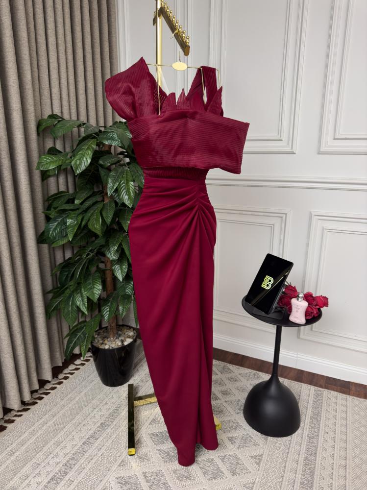 فستان من التفتا والجزر