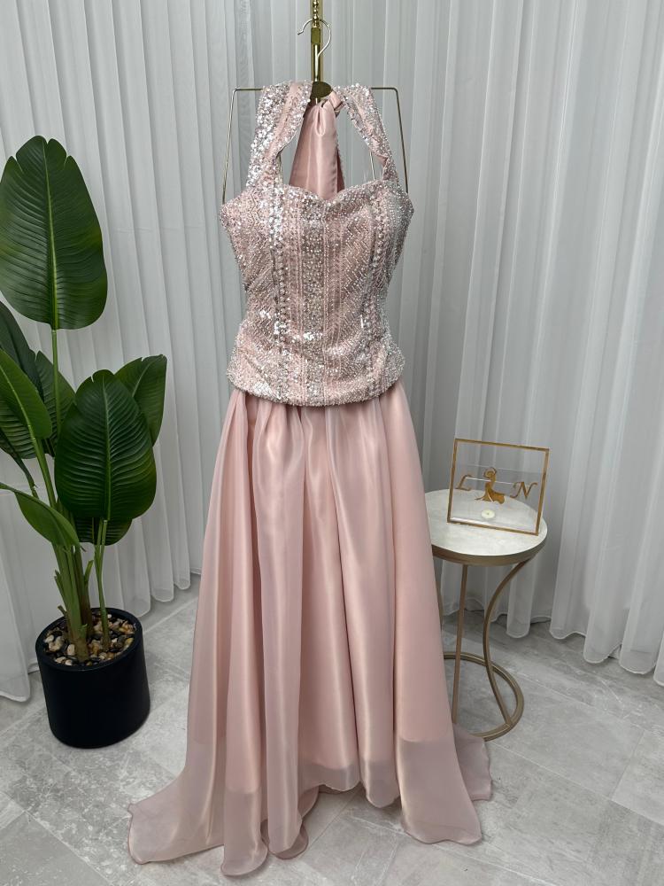 تكلفة السديري المطرزة بالشال والتنورة أصولها