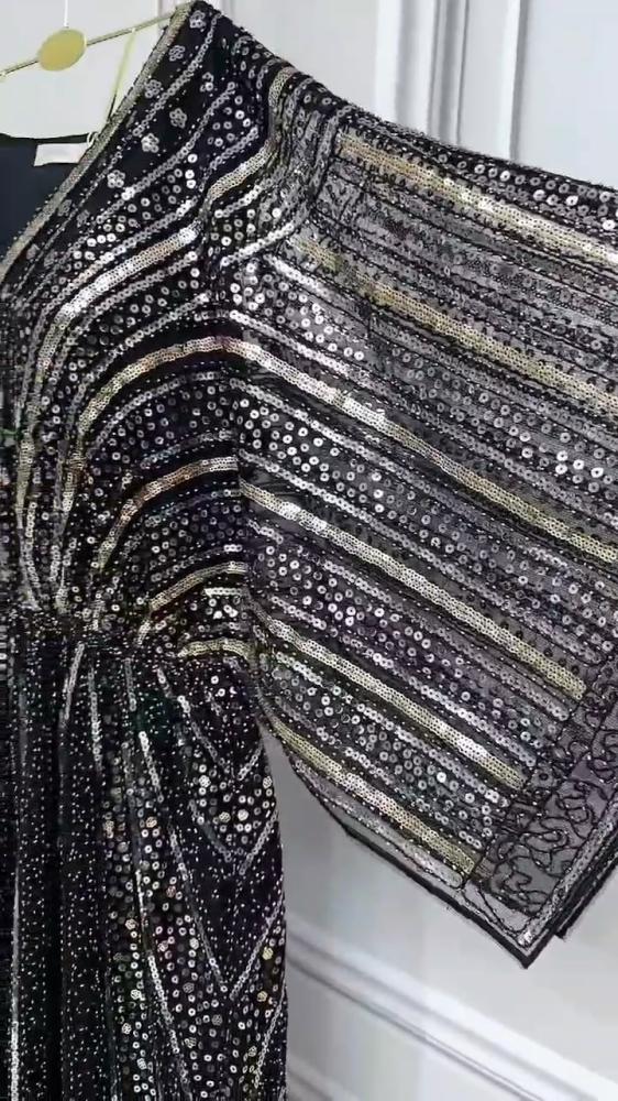 فستان ناعم مرصع بالترتر