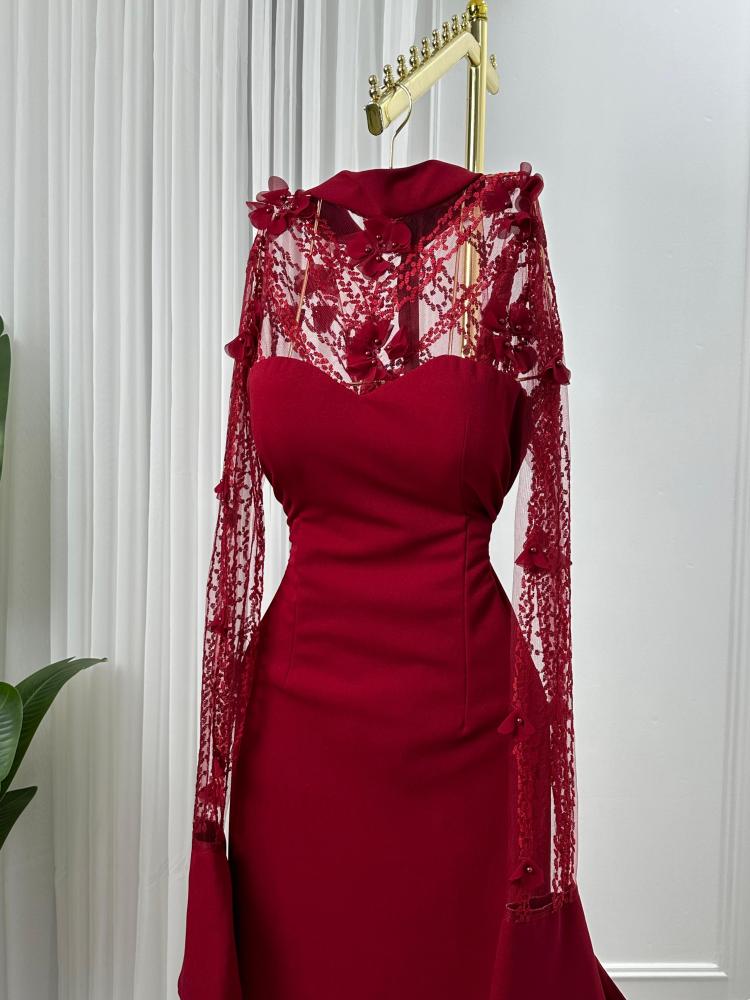 Crepe and lace dress