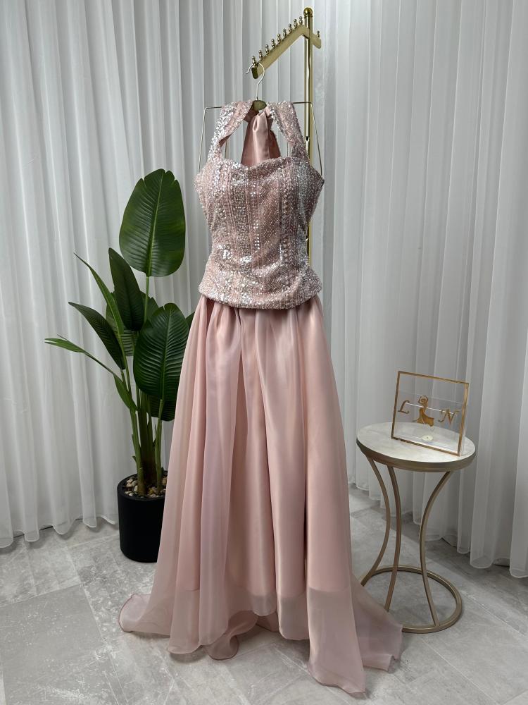 تكلفة السديري المطرزة بالشال والتنورة أصولها