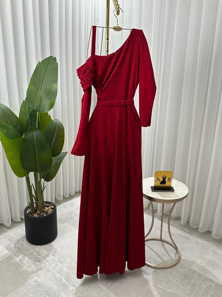 فستان من الكريب والشيفون