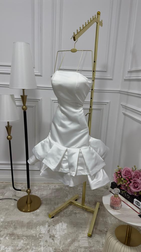 فستان قصير ناعم