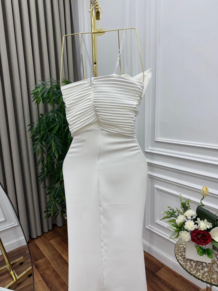 فستان باربي وتفتا الشرطة