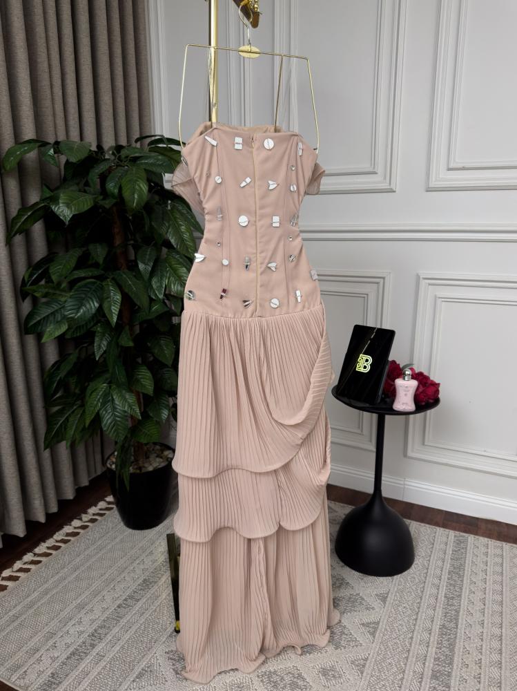 فستان جورجيت متعدد الطبقات