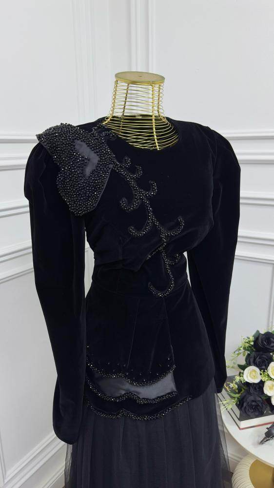 فستان من التول الناعم