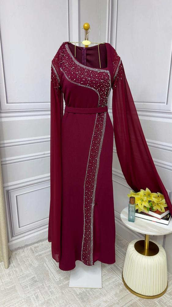 فستان من الكريب المرن والجورجيت