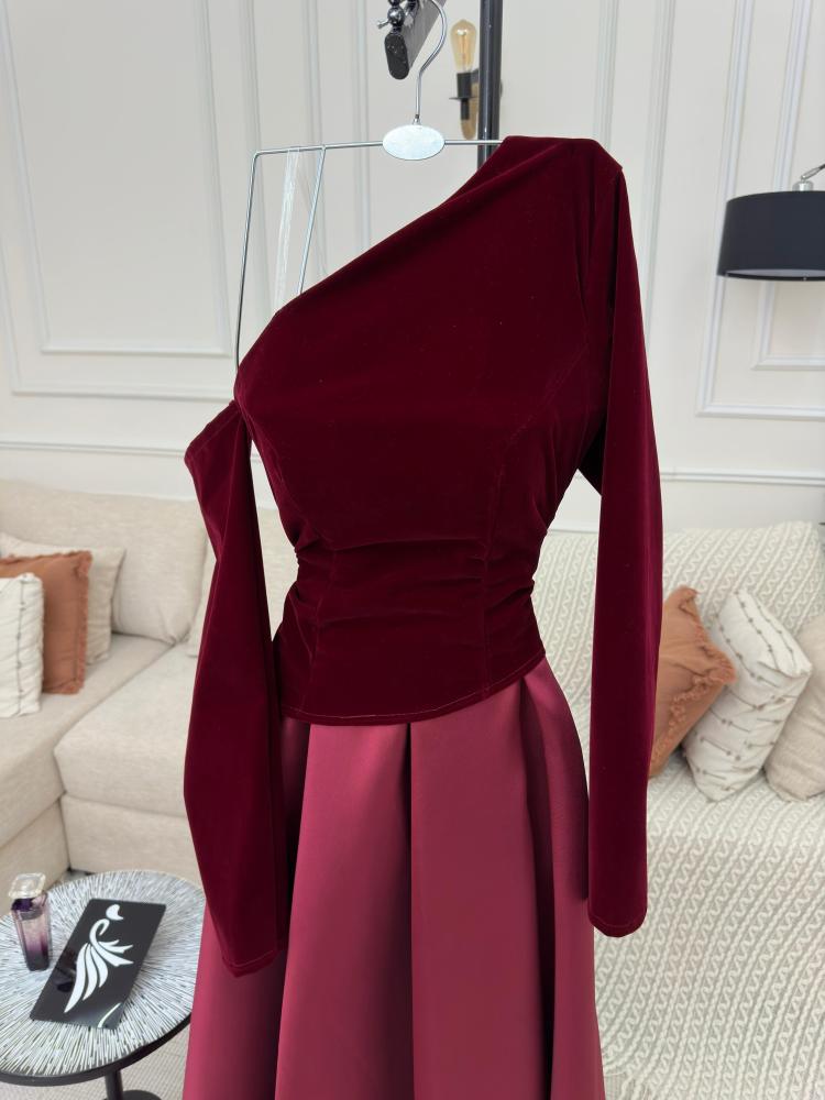 فستان ووجه ميكادو