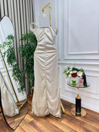 فستان سهرة مقنع