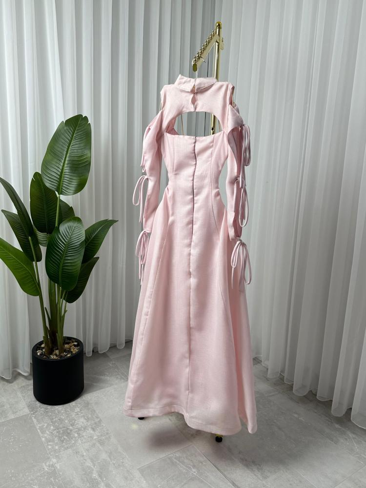 فستان من القماش الناعم