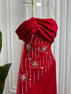 فستان باربي مطرز يدويًا وذيل من التول