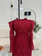 فستان من الدانتيل الناعم