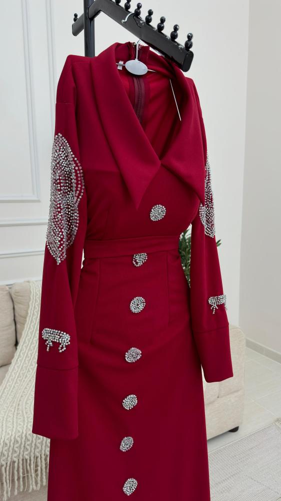 فستان باربي مطرز يدويا