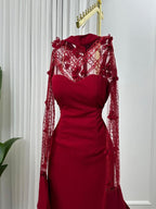 فستان من الكريب والدانتيل