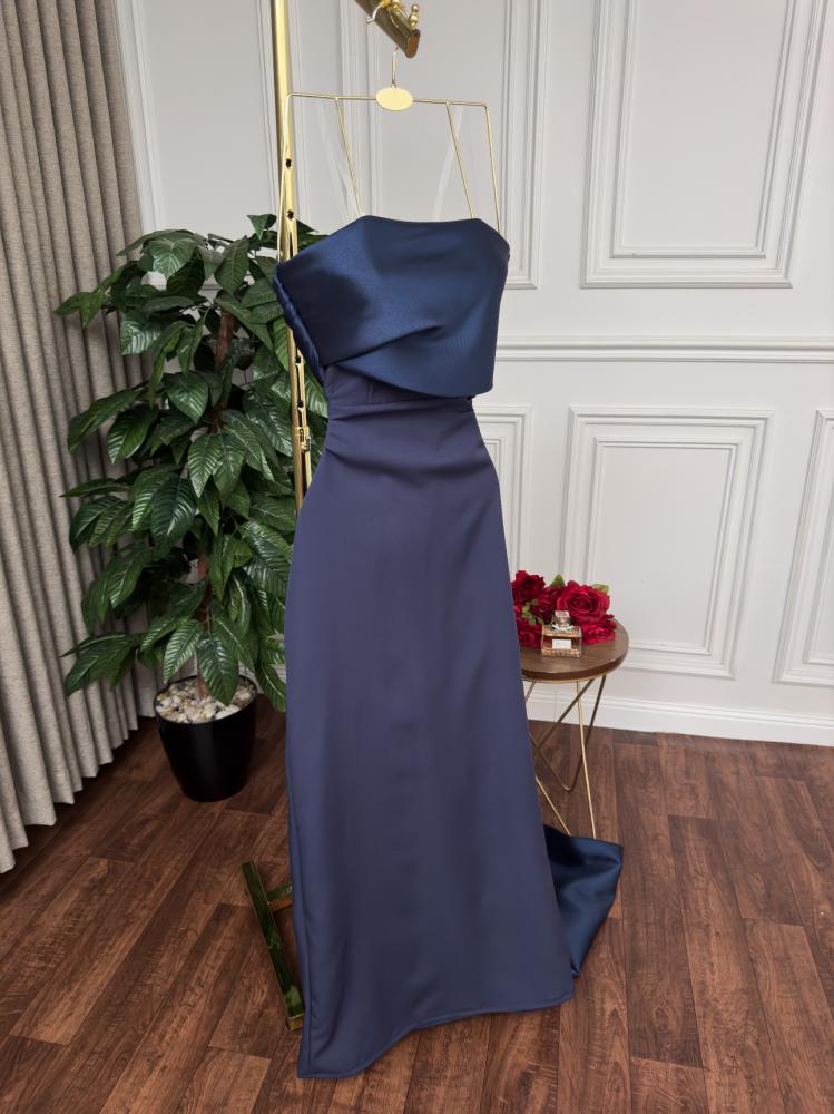 باربي ناعمة + فستان ساتان