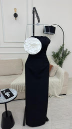 فستان باربي مع صدر وردة