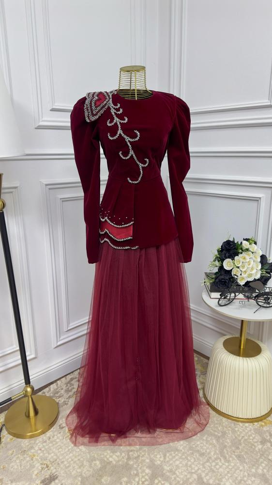 فستان من التول الناعم