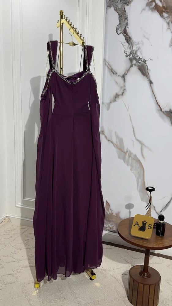 فستان شيفون مطرز بالخرز