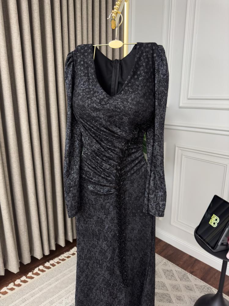 فستان قناع مطاطي ناعم