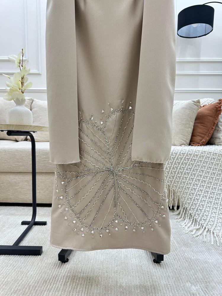 فستان باربي + تطريز يدوي