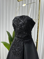 فستان مطرز بالخرز