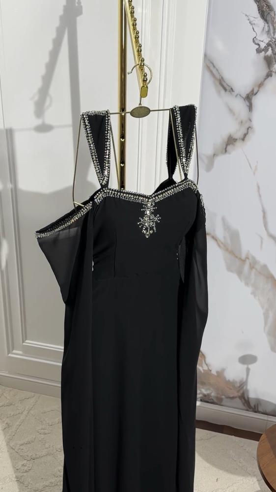 فستان شيفون مطرز بالخرز