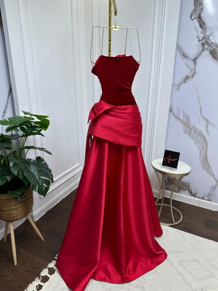 فستان مخملي + ميكادو