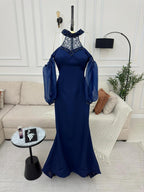 فستان باربي وأكمام الجزرة