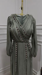 فستان وإكسسوارات كورنوال