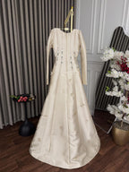 فستان ميكادو مطرز يدويًا