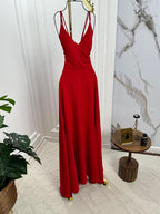 فستان باربي المعلق