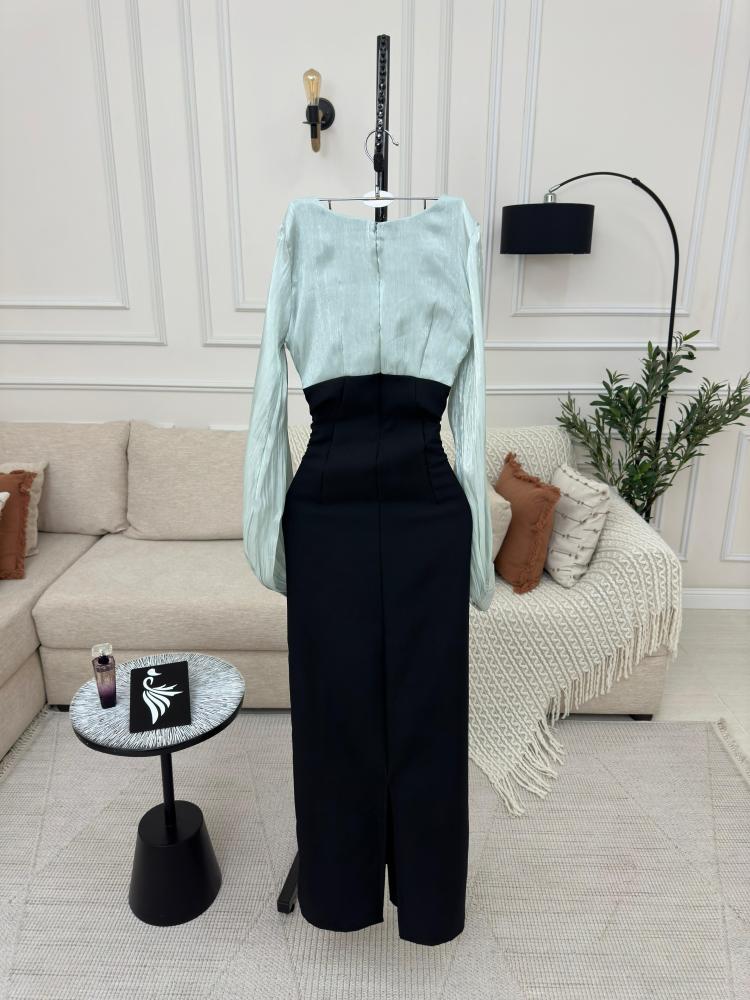 فستان باربي + كرنكلز + تطريز يدوي