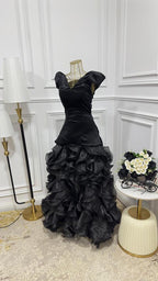 فستان مخملي مع جزر