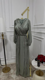 فستان وإكسسوارات كورنوال