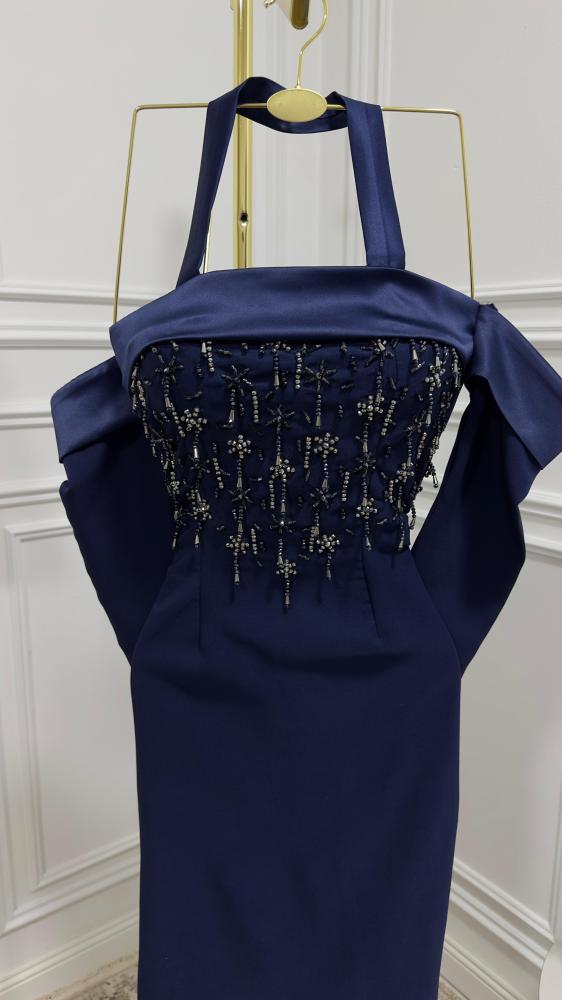 فستان باربي المطرز