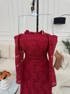 فستان من الدانتيل الناعم