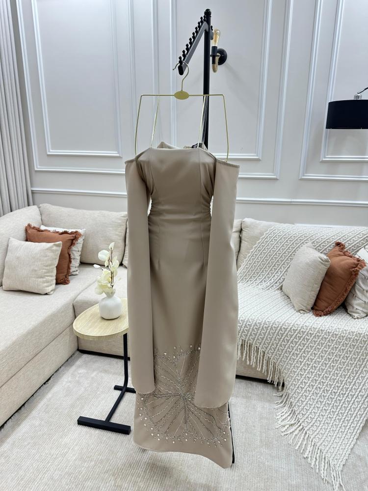 فستان باربي + تطريز يدوي