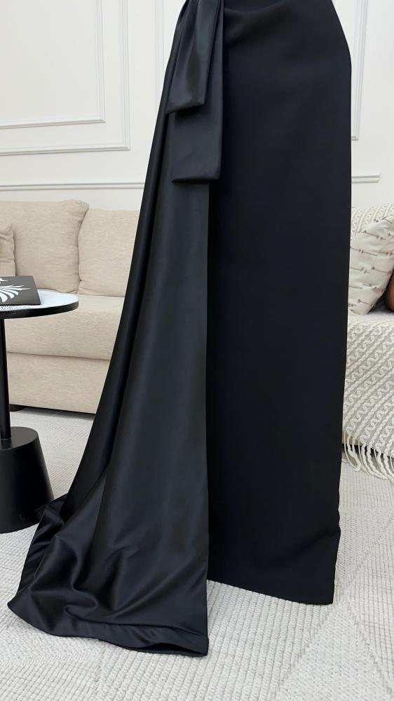 فستان باربي مع قماش التفتا المطرز