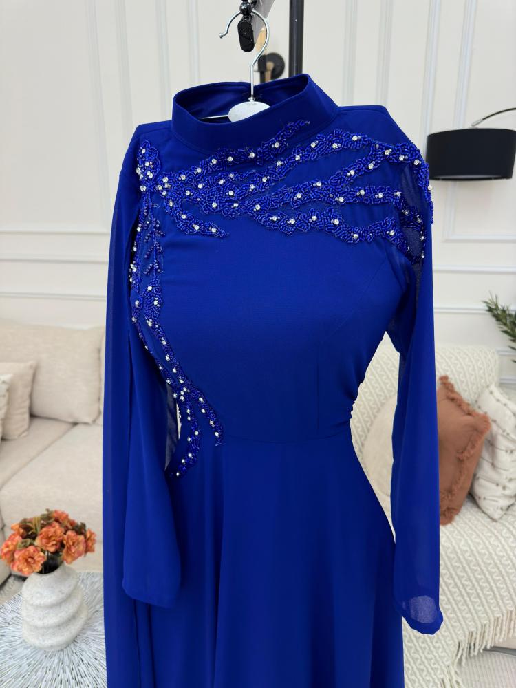 فستان شيفون مزدوج القبة مطرز يدويا