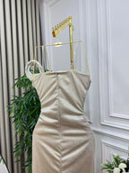 فستان سهرة مقنع