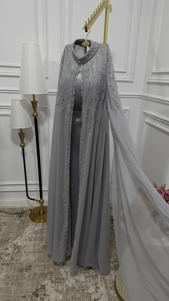 فستان من قماش التفتا المرن + قطعتين من قماش الجورجيت