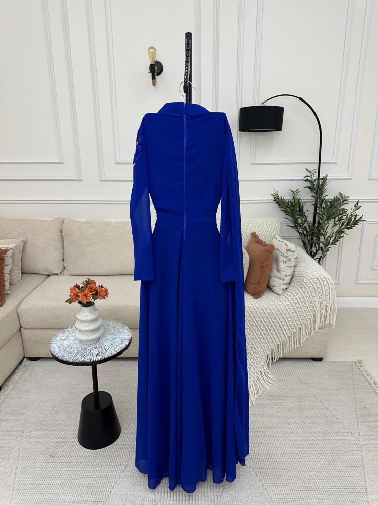 فستان شيفون مزدوج القبة مطرز يدويا