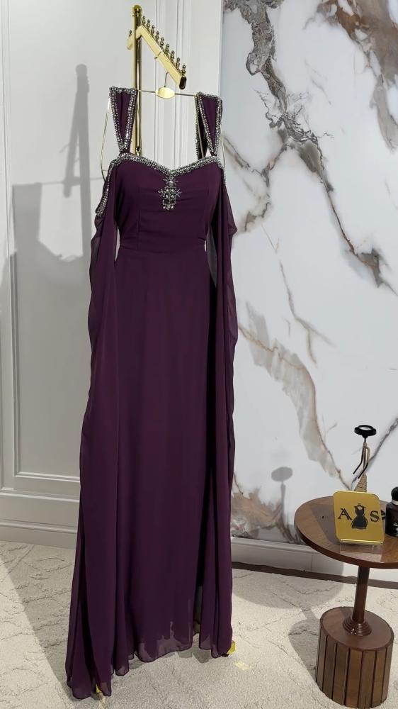 فستان شيفون مطرز بالخرز