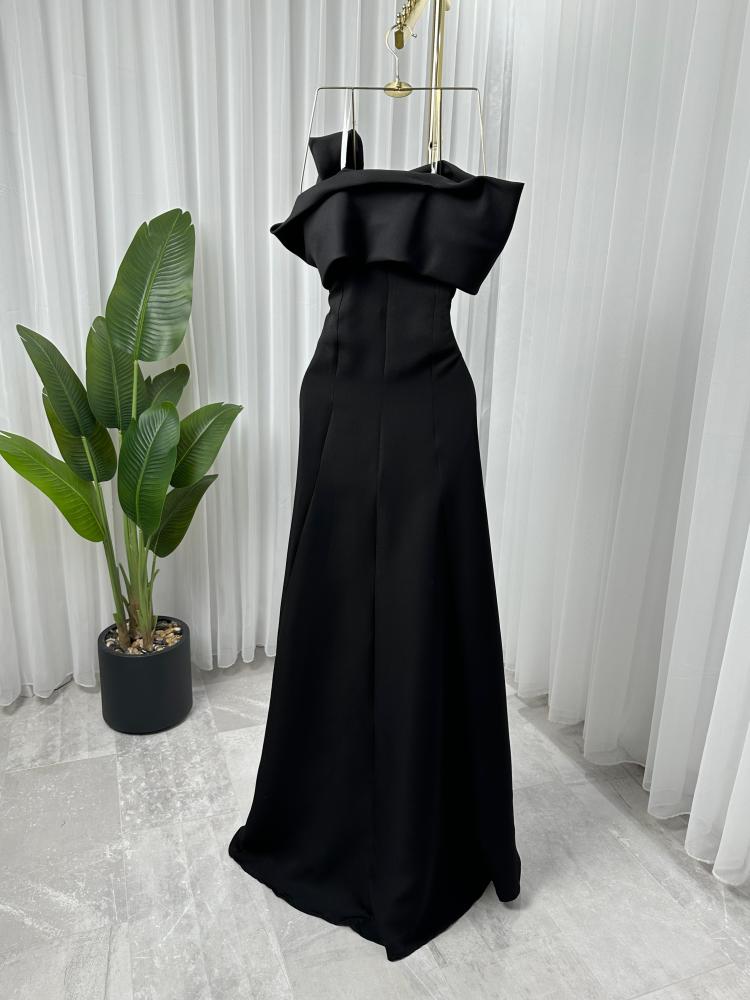 فستان كريب مطرز يدويًا