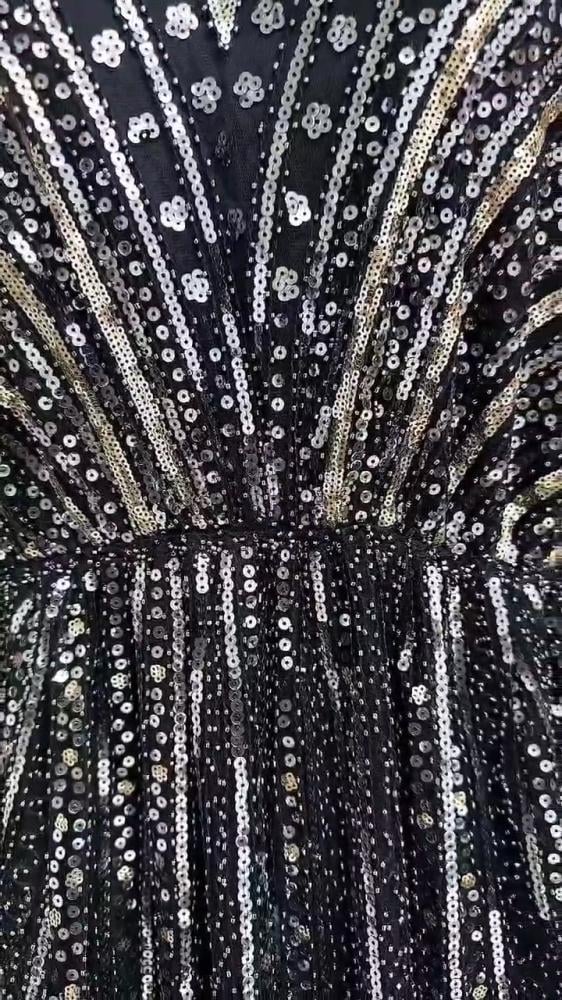 فستان ناعم مرصع بالترتر