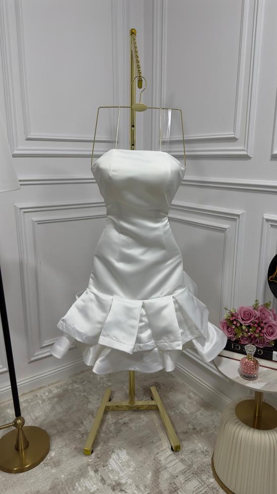 فستان قصير ناعم