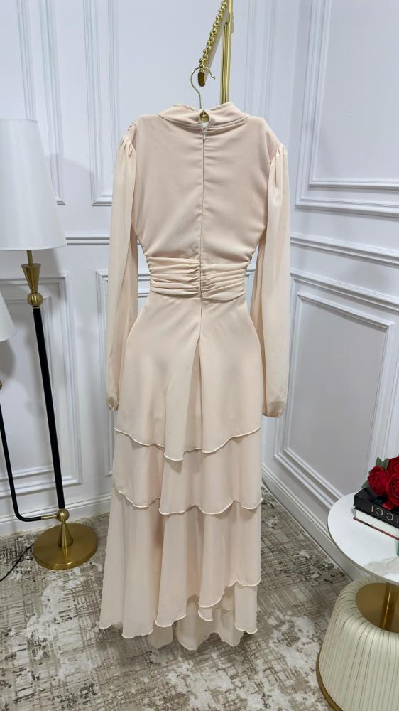 فستان شيفون متعدد الطبقات