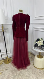 فستان من التول الناعم