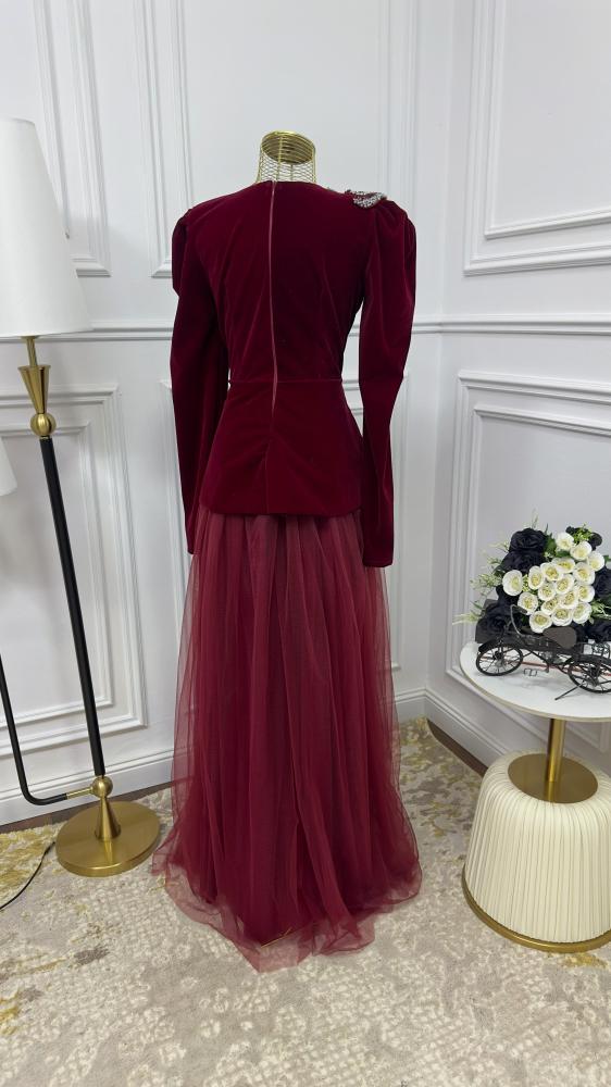 فستان من التول الناعم